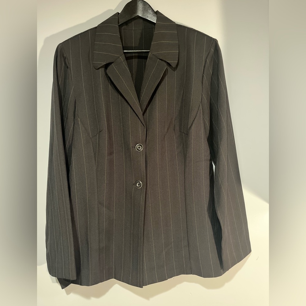 Black blazer jacket, with Brown pinstripe size US 14